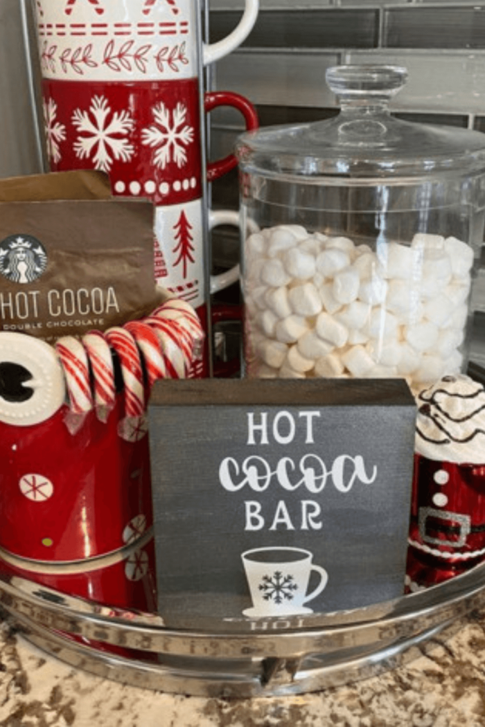 28 Cozy Hot Cocoa Bar Ideas For The Holidays