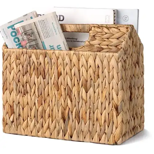 StorageWorks Hand-Woven Divided Magazine Basket, Rattan Magazine Holder, Natural Wicker Magazine Rack for Bathroom, Office, Water Hyacinth, 1 Pack