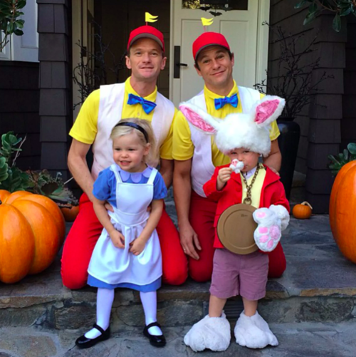 Funny-family-halloween-costume-ideas