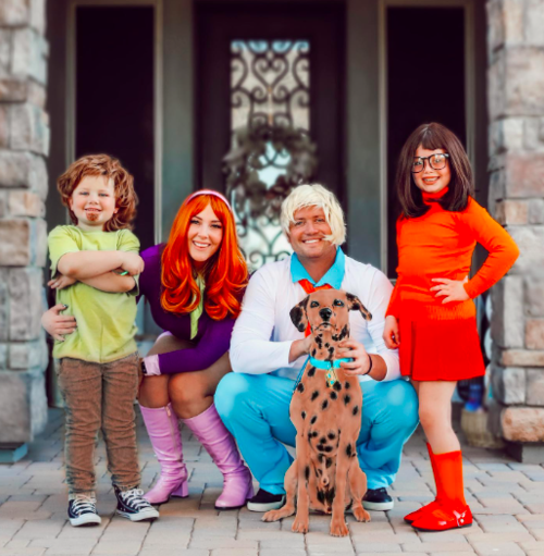 Funny-family-halloween-costume-ideas