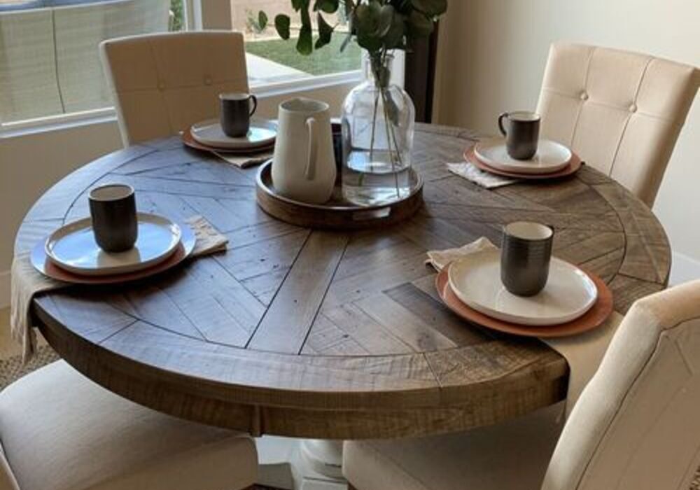 16 Round Table Centerpiece Ideas for a Beautifully Styled Table
